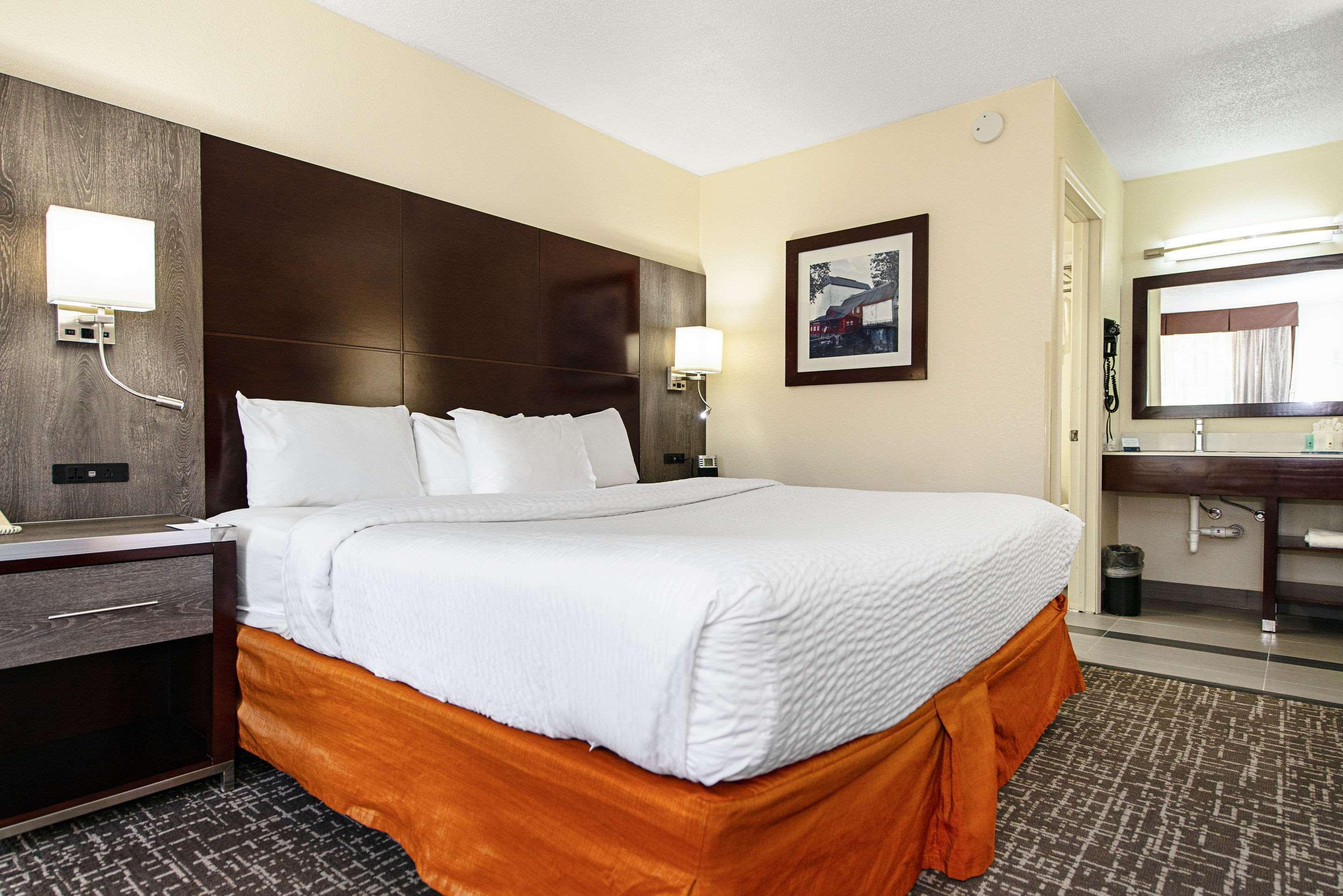 New Hope Inn & Suites Екстериор снимка