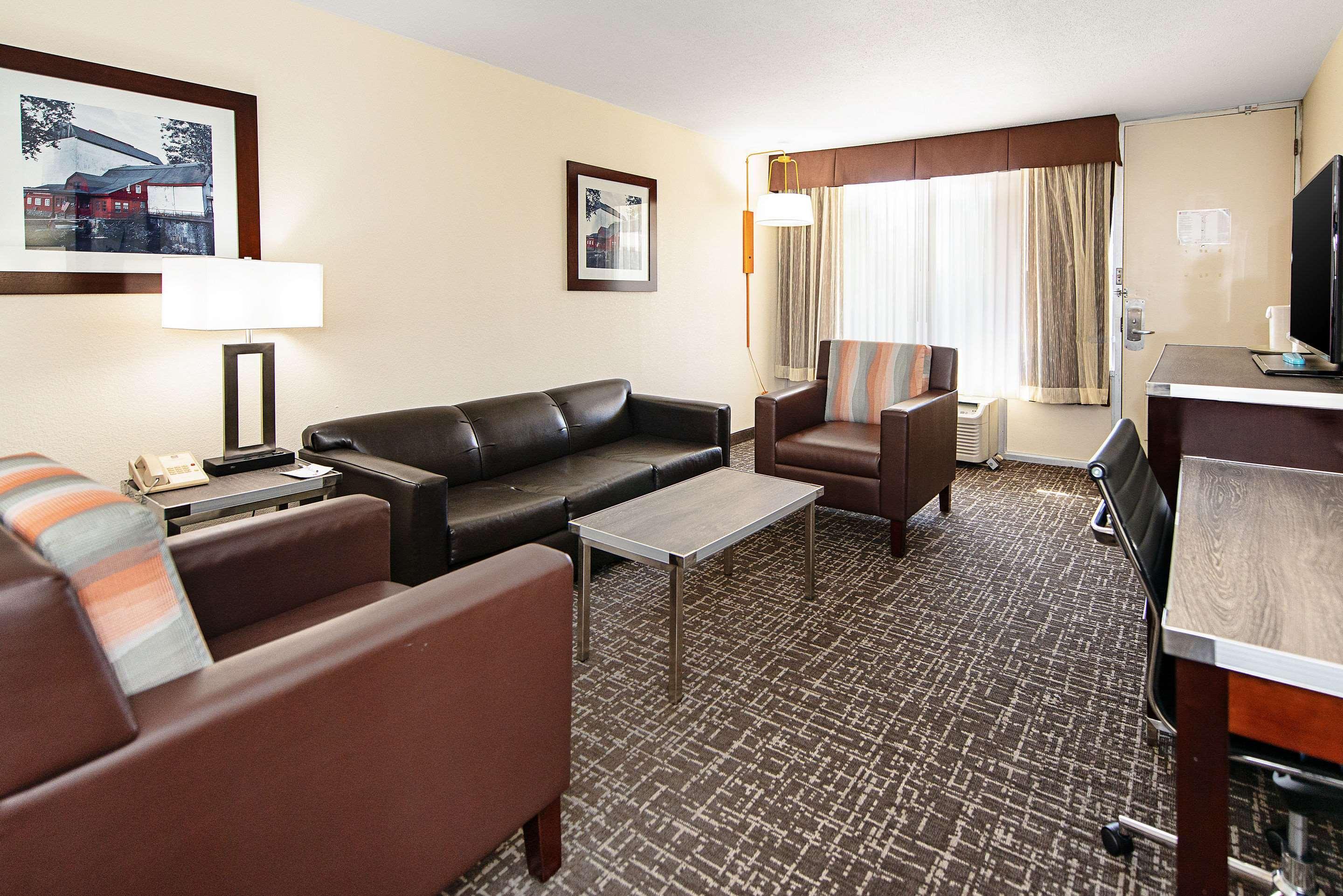 New Hope Inn & Suites Екстериор снимка